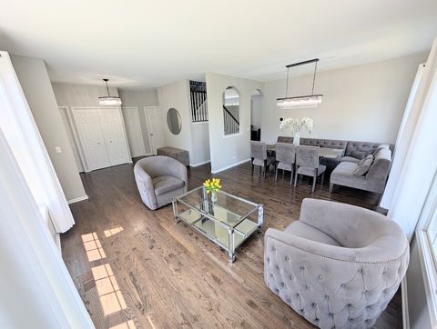 Tiny photo for 5520 Bear Claw Court, Hoffman Estates, IL 60192 (MLS # 12475028)