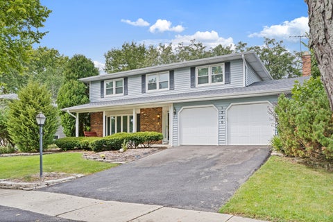 Photo of 1720 Bolson Drive, Downers Grove, IL 60516 (MLS # 12757854)