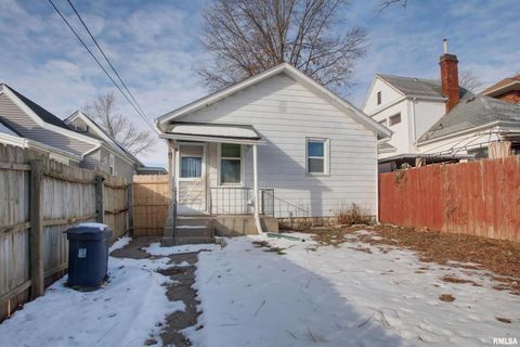 Tiny photo for 1031 S 12TH Street, Quincy, IL 62301 (MLS # QC4270005)