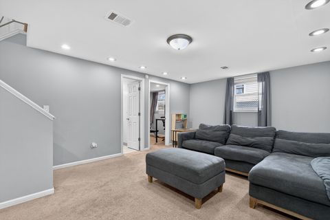 Tiny photo for 14 Devonshire Circle, Elgin, IL 60123 (MLS # 12589871)