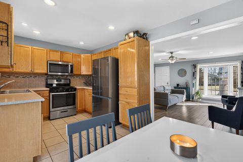 Tiny photo for 14 Devonshire Circle, Elgin, IL 60123 (MLS # 12589871)