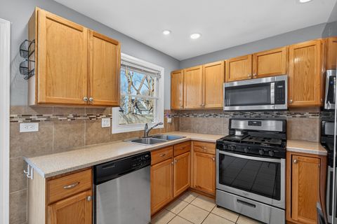 Tiny photo for 14 Devonshire Circle, Elgin, IL 60123 (MLS # 12589871)