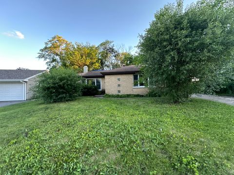 Photo of 15240 Hilltop Drive, Orland Park, IL 60462 (MLS # 12694331)