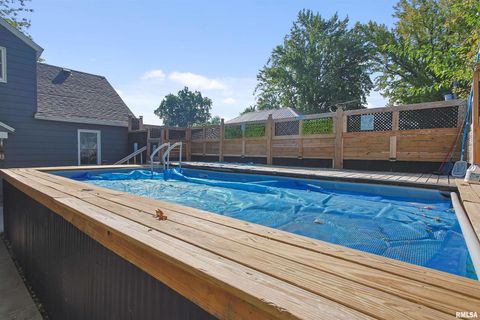 Tiny photo for 111 GRAND Avenue, Anna, IL 62906 (MLS # EB459761)