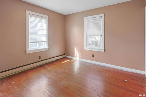 Tiny photo for 111 GRAND Avenue, Anna, IL 62906 (MLS # EB459761)