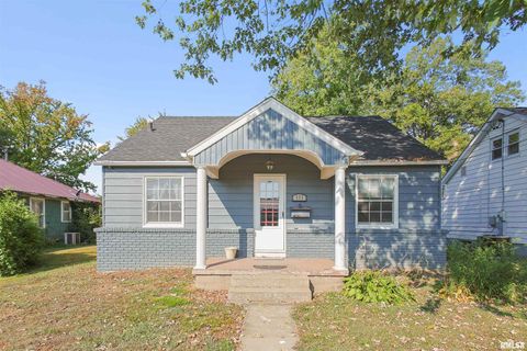 Photo of 111 GRAND Avenue, Anna, IL 62906 (MLS # EB459761)