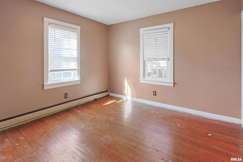 Tiny photo for 111 GRAND Avenue, Anna, IL 62906 (MLS # EB459761)