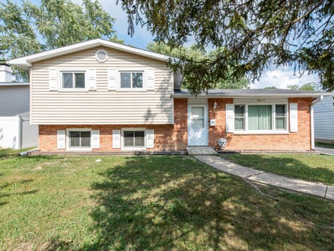 Photo of 2417 METROPOLITAN Avenue, Waukegan, IL 60087 (MLS # 12712176)