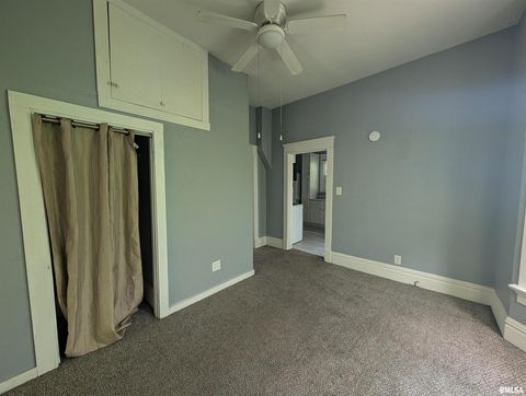 Tiny photo for 2833 8TH Avenue, Rock Island, IL 61201 (MLS # QC4266279)