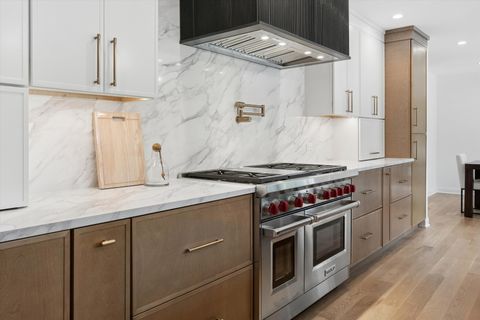 Tiny photo for 3031 Indianwood Road, Wilmette, IL 60091 (MLS # 12622098)