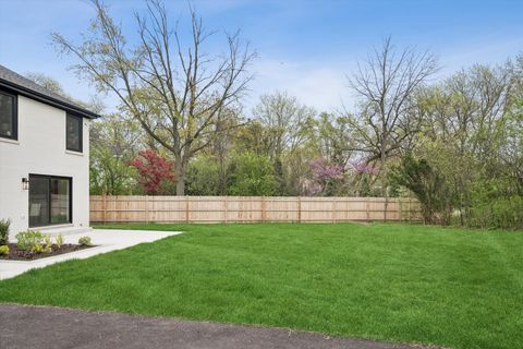 Tiny photo for 3031 Indianwood Road, Wilmette, IL 60091 (MLS # 12622098)