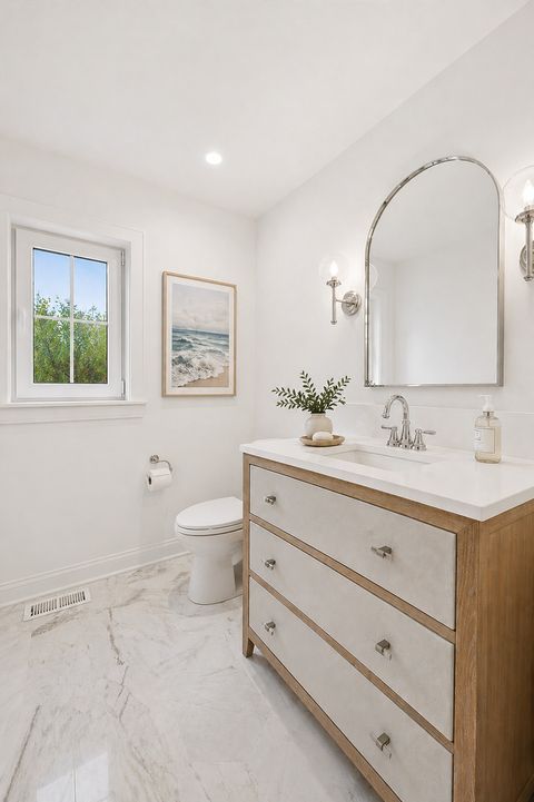 Tiny photo for 3031 Indianwood Road, Wilmette, IL 60091 (MLS # 12622098)