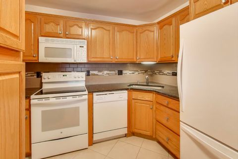 Tiny photo for 3110 Pheasant Creek Drive #104, Northbrook, IL 60062 (MLS # 12526554)