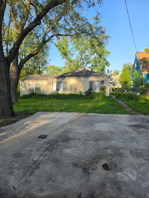 Tiny photo for 16744 Trapet Avenue, Hazel Crest, IL 60429 (MLS # 12648881)