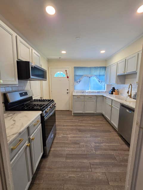 Tiny photo for 16744 Trapet Avenue, Hazel Crest, IL 60429 (MLS # 12648881)