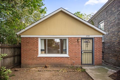 Photo of 635 N Troy Street, Chicago, IL 60612 (MLS # 12496229)