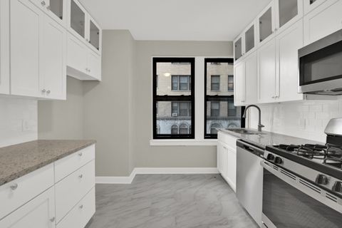 Tiny photo for 1755 E 55th Street #301, Chicago, IL 60615 (MLS # 12471114)