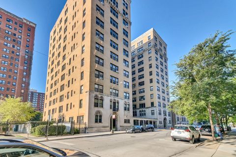Photo of 1755 E 55th Street #301, Chicago, IL 60615 (MLS # 12471114)