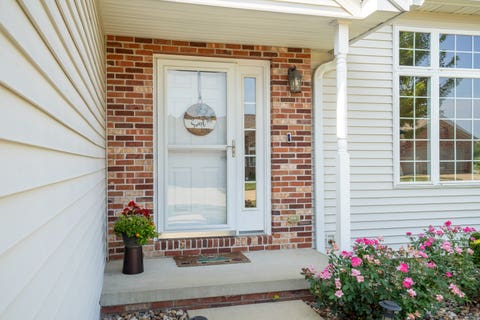 Tiny photo for 1402 Caro Court #1402, Mahomet, IL 61853 (MLS # 12653310)