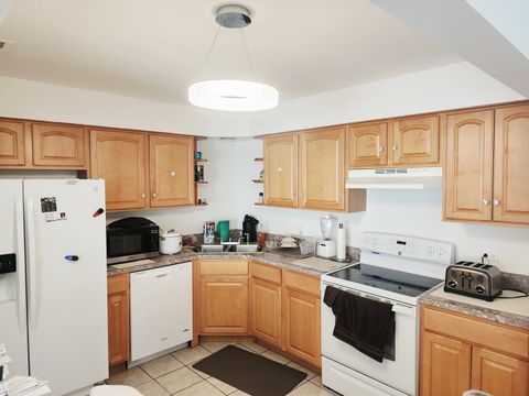 Tiny photo for 1026 Castilian Court #113, Glenview, IL 60025 (MLS # 12506223)