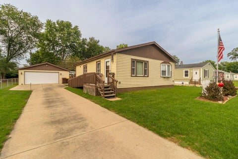 210 E Greenview Avenue, Machesney Park, IL 61115 - #: 12750626