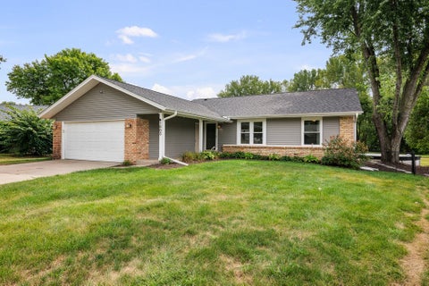 Tiny photo for 1503 W 46TH Place, Davenport, IA 52806 (MLS # 12759882)