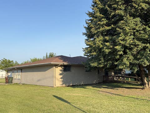 Tiny photo for 694 N Elm Street, Herscher, IL 60941 (MLS # 12704978)