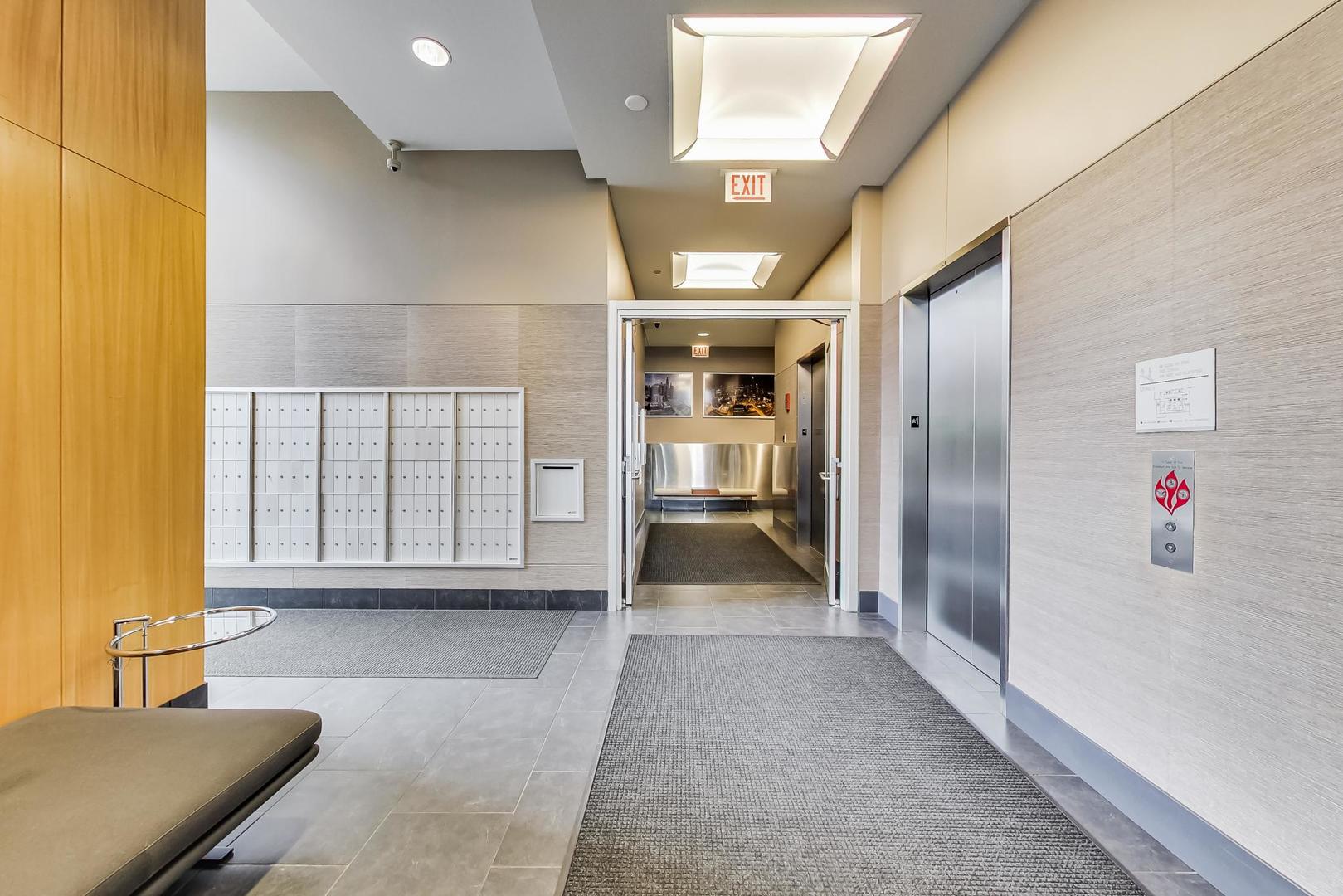 737 W Washington Boulevard 3304