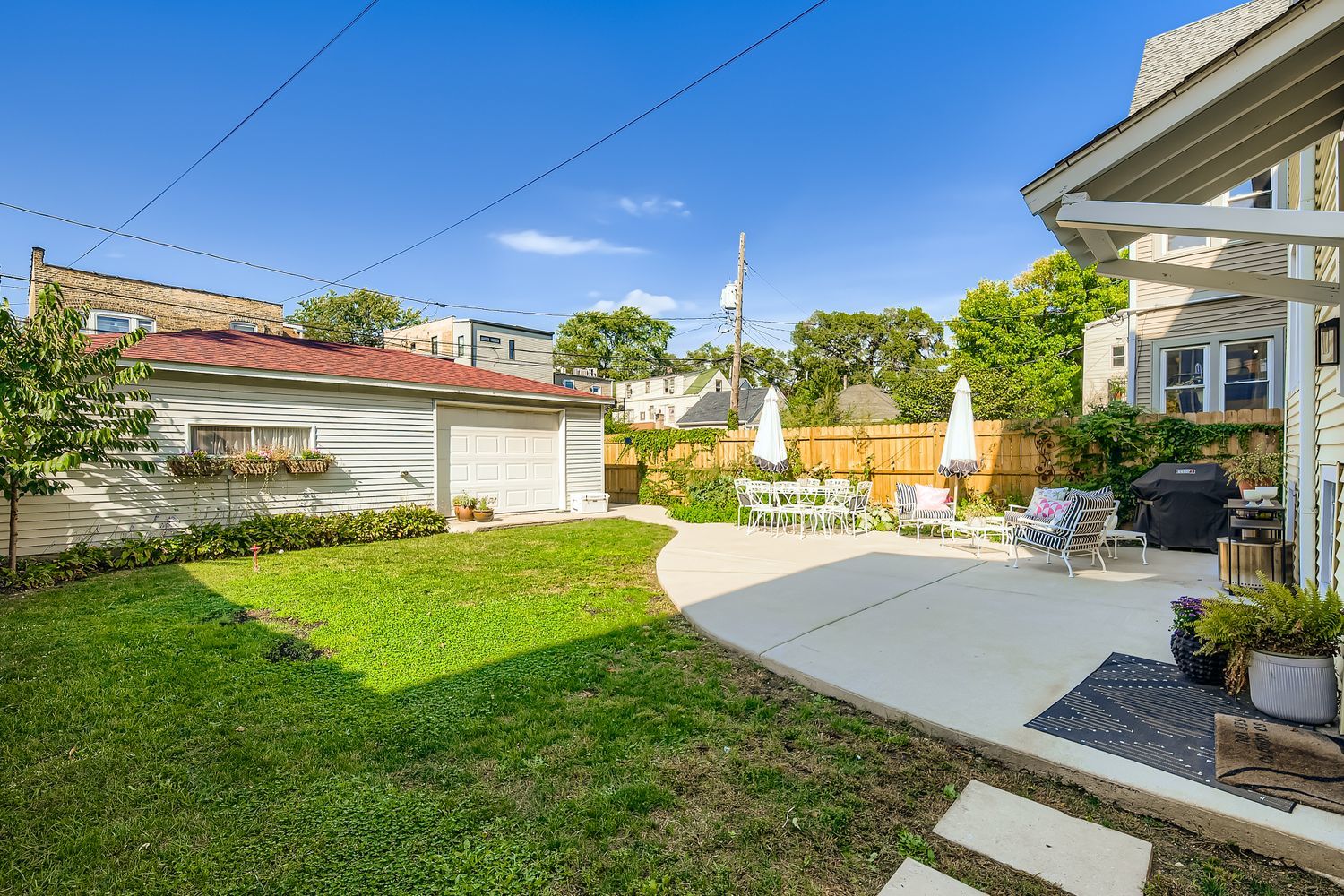 2706 N Monticello Avenue