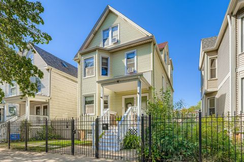 2706 N Monticello Avenue Chicago IL 60647