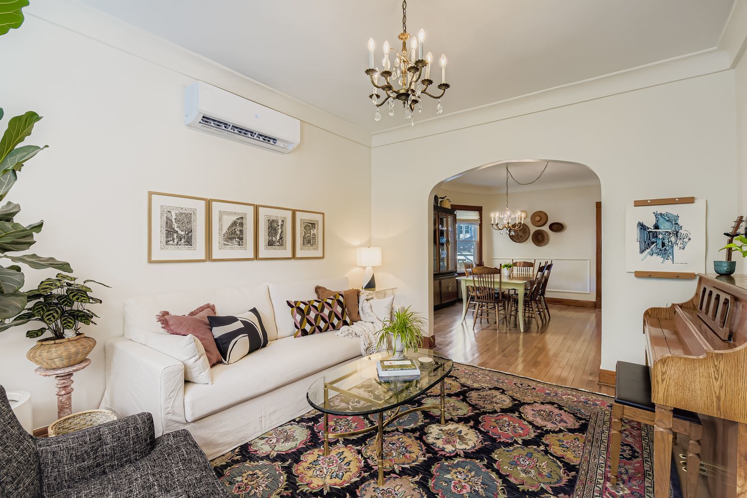 2706 N Monticello Avenue