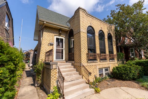 Photo of 7047 N 26TH Parkway, Berwyn, IL 60402 (MLS # 12728022)