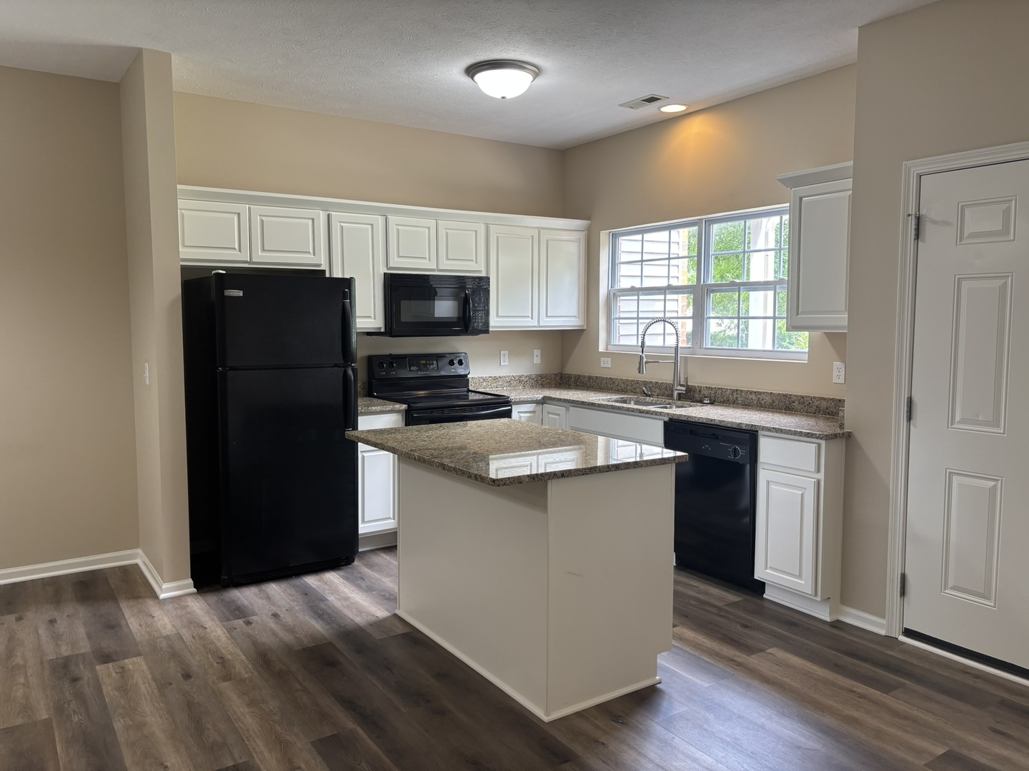 565 CLAYTON Circle CO
