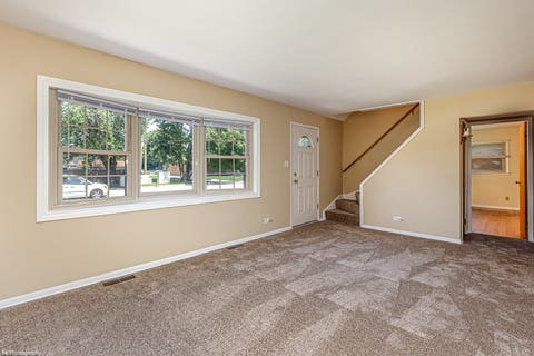 Tiny photo for 7049 W 91 Street, Bridgeview, IL 60455 (MLS # 12660438)