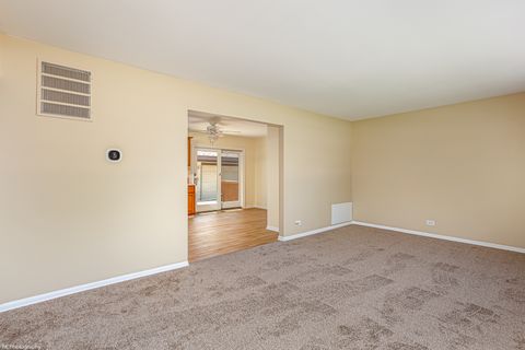 Tiny photo for 7049 W 91 Street, Bridgeview, IL 60455 (MLS # 12660438)