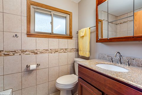 Tiny photo for 7049 W 91 Street, Bridgeview, IL 60455 (MLS # 12660438)