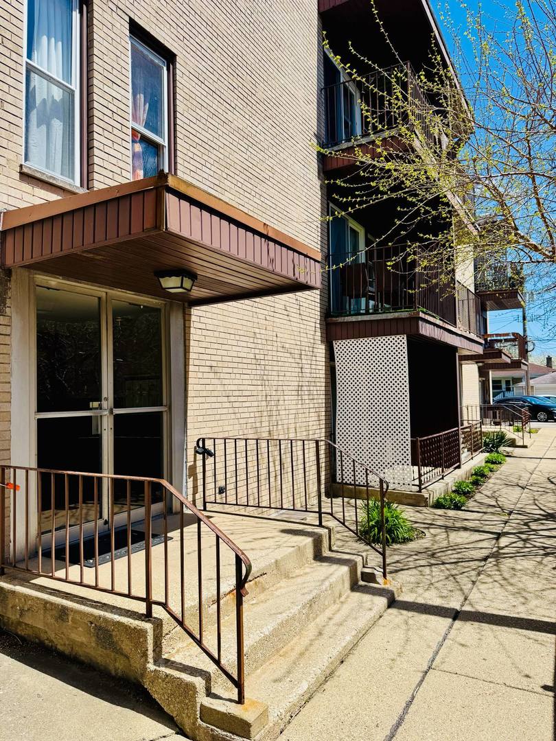 5815 N SPAULDING Avenue 2B