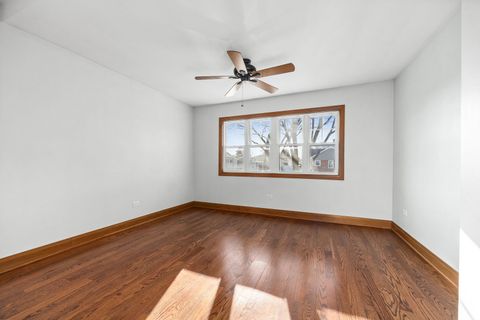 Tiny photo for 115 S Wilmette Avenue, Westmont, IL 60559 (MLS # 12577461)