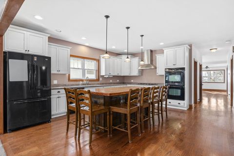 Tiny photo for 115 S Wilmette Avenue, Westmont, IL 60559 (MLS # 12577461)