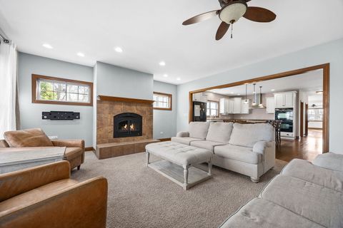 Tiny photo for 115 S Wilmette Avenue, Westmont, IL 60559 (MLS # 12577461)