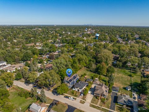Tiny photo for 115 S Wilmette Avenue, Westmont, IL 60559 (MLS # 12577461)