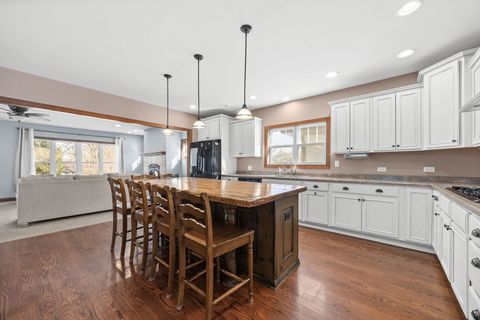 Tiny photo for 115 S Wilmette Avenue, Westmont, IL 60559 (MLS # 12577461)