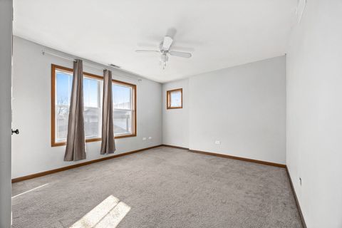Tiny photo for 115 S Wilmette Avenue, Westmont, IL 60559 (MLS # 12577461)
