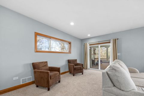 Tiny photo for 115 S Wilmette Avenue, Westmont, IL 60559 (MLS # 12577461)
