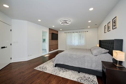 Tiny photo for 1410 Magnolia Street, Glenview, IL 60025 (MLS # 12729904)