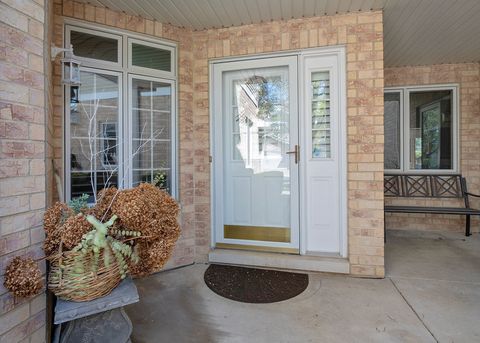 Tiny photo for 1751 Park Ridge Point, Park Ridge, IL 60068 (MLS # 12627286)