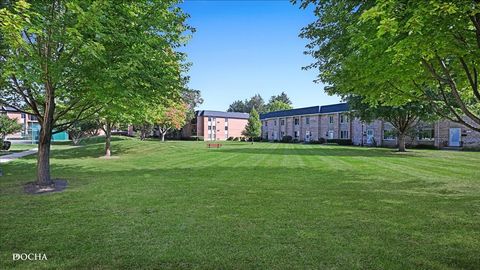 Tiny photo for 1016 N Mill Street #5, Naperville, IL 60563 (MLS # 12532639)