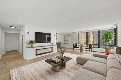Tiny photo for 5740 N Sheridan Road #17C, Chicago, IL 60660 (MLS # 12676701)