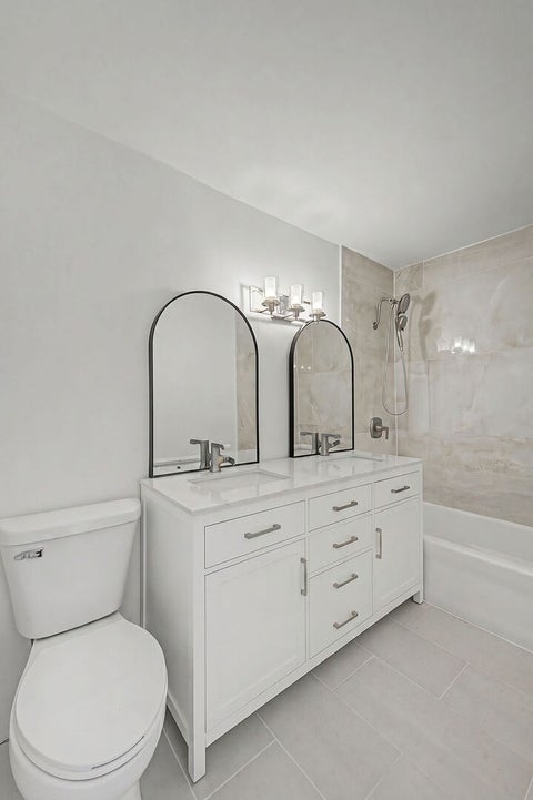 Tiny photo for 5740 N Sheridan Road #17C, Chicago, IL 60660 (MLS # 12676701)