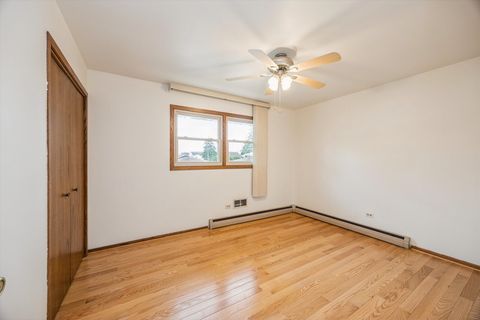 Tiny photo for 4230 Prairie Avenue, Brookfield, IL 60513 (MLS # 12610779)